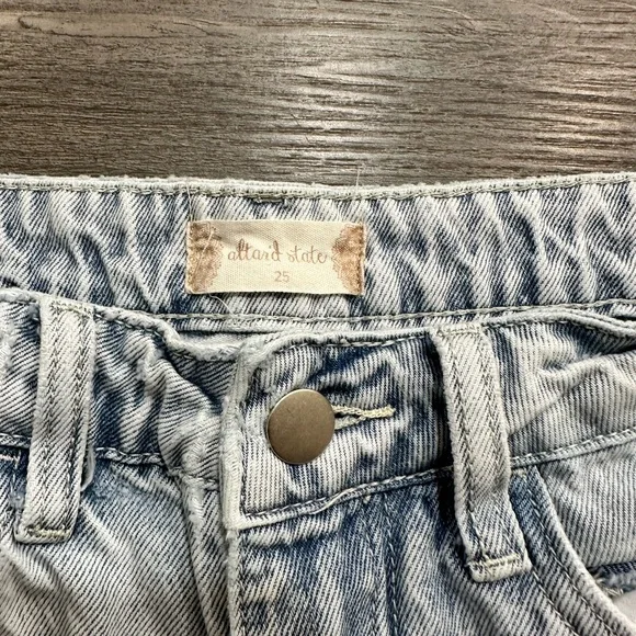 Altar’d State Light Wash Wide Leg Distressed Jeans - Picture 4 of 9